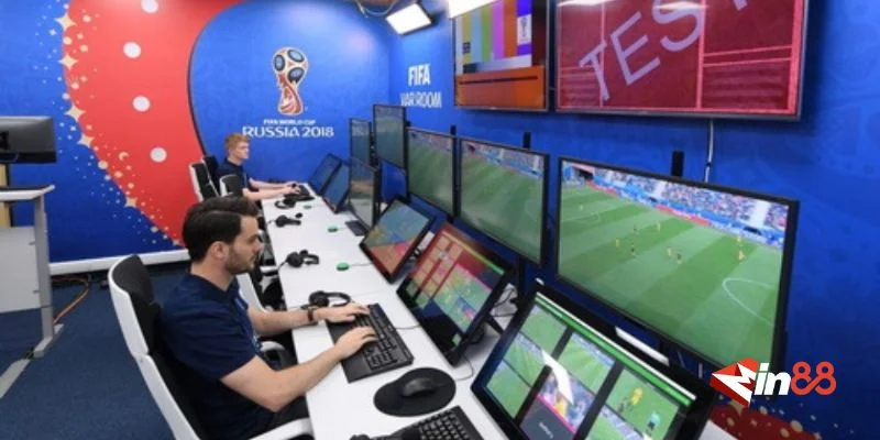 VAR là gì và tầm quan trọng trong mỗi trận đấu